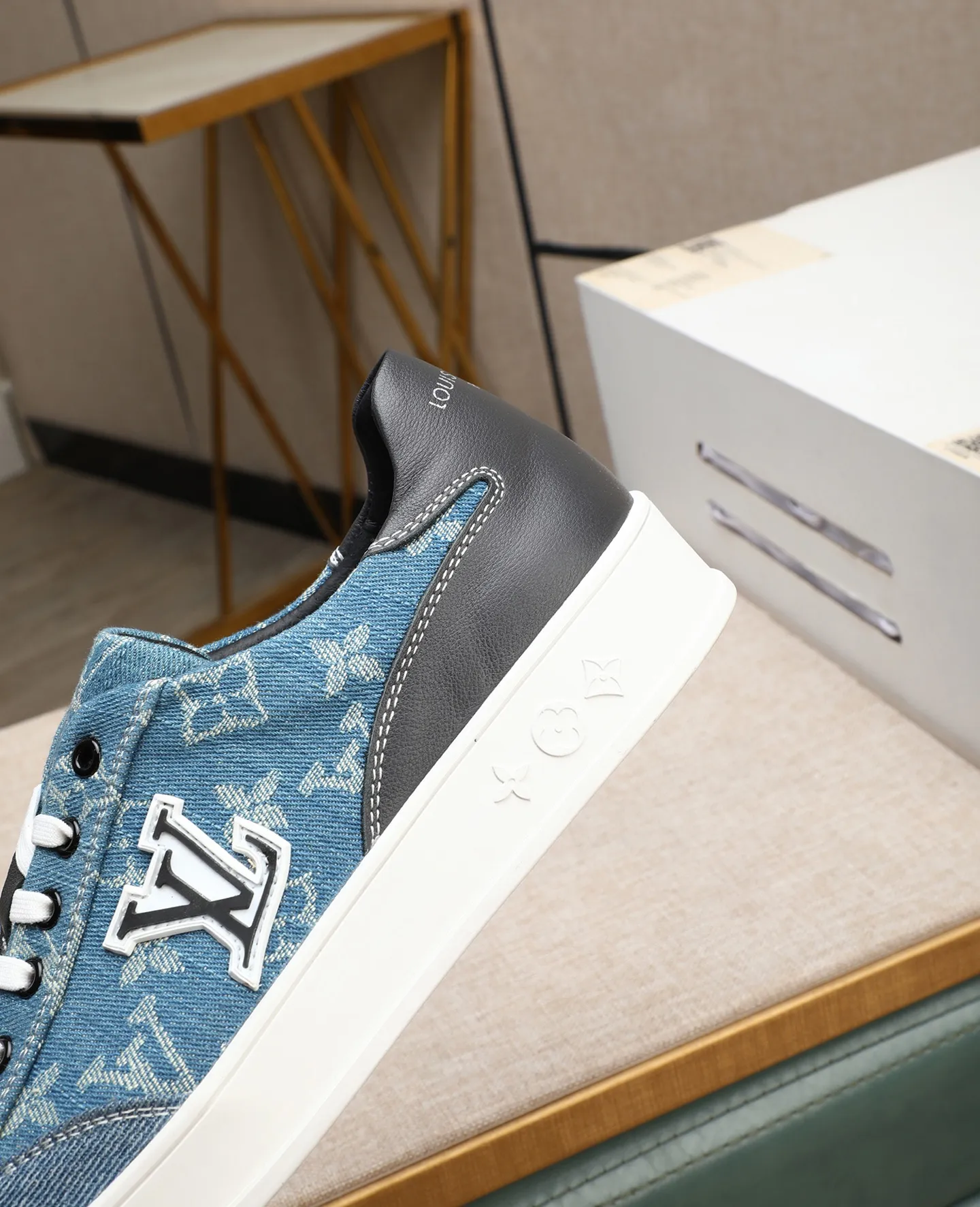 Men's shoes 💰440 📛📛【LOUIS VUITTON】Louis Vuitton’s 2025 official website synchronized new products👟Milan fashion catwalk style🇰🇾🇰🇾LV family logo, big coffee style, a must-have for fashionistas⚠️First layer calfskin➕Genuine leather lining➕Official website original version special outsole👞Number 38-44